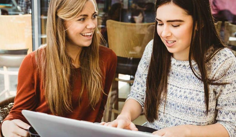 Make good use of LINE chat to create a new experience of efficient communication and social interaction